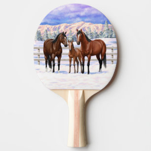 Raquete De Ping Pong Cavalos Do Quarto De Baía De Brown Em Neve