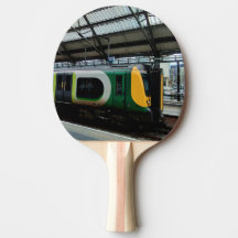 Comboio verde , na estação de Liverpool