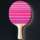 Raquete De Ping Pong Divertimento, teste padrão cor-de-rosa e roxo<br><div class="desc">As características deste design um divertimento,  listras femininos modelam a caracterização de várias máscaras das cores como o rosa e o roxo.</div>