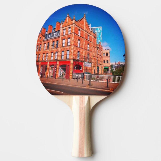 Raquete De Ping Pong Edifício, ao lado da ponte (Frente)
