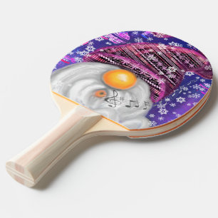 Raquete De Ping Pong Feliz Gnomo Em Roxo Que Canta Uma Canção De Nata