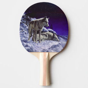 Raquete De Ping Pong Lobos cinzas na neve de inverno à noite