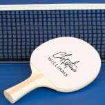 Raquete De Ping Pong Monograma de Assinatura Script manuscrito Cor-de-r<br><div class="desc">Com uma delicada matiz cor-de-rosa, esta pá adiciona um toque de elegância a cada partida. O monograma de assinatura em um script manuscrito traz um toque único e personalizado ao seu equipamento, fazer ele se destacar na mesa. Quer você seja um jogador casual ou um profissional experiente, nosso Ping Pong...</div>