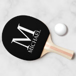 Raquete De Ping Pong Monograma e Nome Personalizados Pretos<br><div class="desc">Monograma Personalizado e Dif de Nome apresentam monograma personalizado e nome no estilo de fonte de serif clássica em branco em fundo preto. Perfeito como presente de feriado, presente de dia de os pais para pai e presente para qualquer ocasião especial.</div>