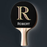 Raquete De Ping Pong Monograma em três camadas personalizado com ping d<br><div class="desc">LAYERING ÚNICO DO MONOGRAMA — olhe atentamente e você verá três cores, o que lhe dá a sensação de profundidade. Personalizado adicionalmente com o primeiro nome. Uma ideia especial para um presente ou você pode simplesmente se divertir! Se tiver alguma pergunta sobre design ou uma solicitação especial, envie um e-mail...</div>