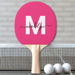 Raquete De Ping Pong Monograma Nome Rosa<br><div class="desc">Crie Seu Próprio Nome Personalizado em Letra Moderna e Feminina Raquete de Ping Pong Monograma Rosa Magenta Quente. Esta raquete super feminina apresenta um fundo rosa magenta quente vibrante com uma inicial branca ousada e plana (sem brilho ou folha metálica) na frente, combinada com um nome em letra cursiva preta...</div>