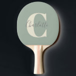 Raquete De Ping Pong Nome do Monograma Moderno Elegante em Sage Green<br><div class="desc">Monograma e nome personalizados simples no pino Ping Verde Sage</div>