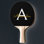Raquete De Ping Pong Nome do Monograma Rapariga de Script Moderno Doura<br><div class="desc">Nome do Monograma de Script Preto e Dourado Ping Pong Paddle. Isto faz o doce e perfeito aniversário de 16 anos,  casamento,  chá de panela,  aniversário,  chá de fraldas ou festa de solteira presente para alguém que ama luxo de luxo e estilos quíticos.</div>