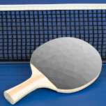 Raquete De Ping Pong Padrão Geométrico de Gradiente da cinza<br><div class="desc">O Padrão Geométrico de Malha de Gradiente de cinzas lhe dá presentes únicos. Malha geométrica Elegante e legal do Triângulo com gradiente de cinza branco preto. , cinza,  cinza,  gradiente,  malha,  triângulo,  geometria,  geometria,  padrão,  legal,  preto,  branco</div>