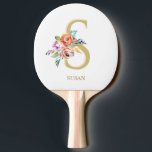 Raquete De Ping Pong  Personalização Branca Dourada Floral<br><div class="desc">MUDE O MONOGRAMA PARA O SEU — E TUDO ESTÁ FEITO! Único e impressionante — belo floral contra seu monograma personalizado de dois tons/inicial com seu nome na parte inferior. Uma bela flor de ventre pintada com cores suaves contra o fundo branco com letras douradas e rosa. Perfeito para o...</div>
