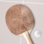 Raquete De Ping Pong Rosa Metálico - Largura Dourada Personalizada<br><div class="desc">Personalize facilmente este rosa dourado com metal escovado e pás de pingue-pongue glamourosas com brilho falso com seu próprio nome personalizado.</div>