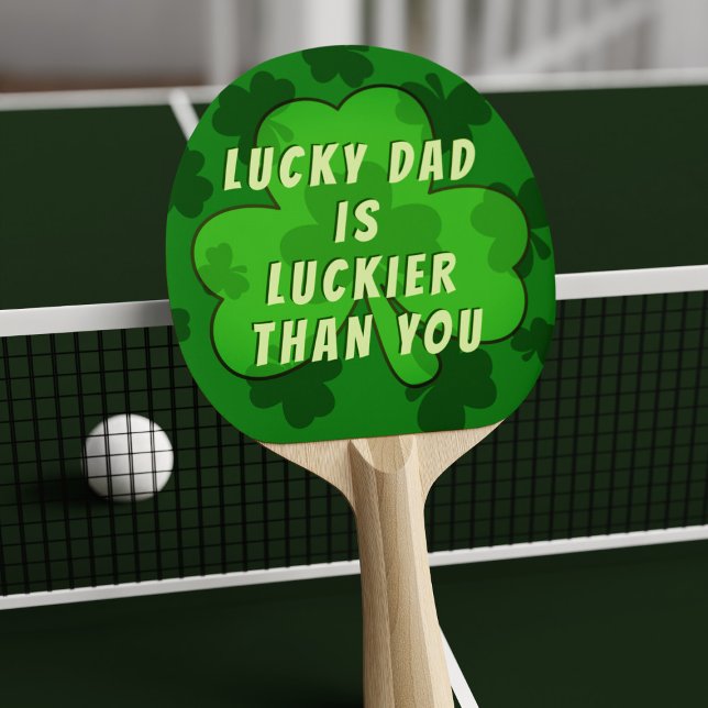 Raquete De Tênis De Mesa Engraçado Dia de São Patrício Shamrock Pong Paddle (Have the luck of the Irish with this fun shamrock ping pong paddle)