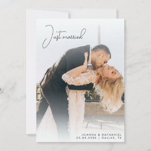 Recém-Casados Elegante Anúncio de Casamento Simple
