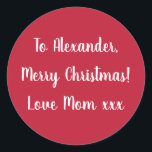 Red Felry Christmas da mamãe com etiqueta de prese<br><div class="desc">Etiqueta de presente de Natal Vermelho com a mensagem Feliz Natal Amor Mãe xxx em tipografia/ script branco. Simplesmente mude o nome Alexandre para o seu amado na caixa de texto personalizar. Deseja fazer mais mudanças? Todo o texto pode ser personalizado. Ou, se quiser mudar a cor, basta clicar na...</div>
