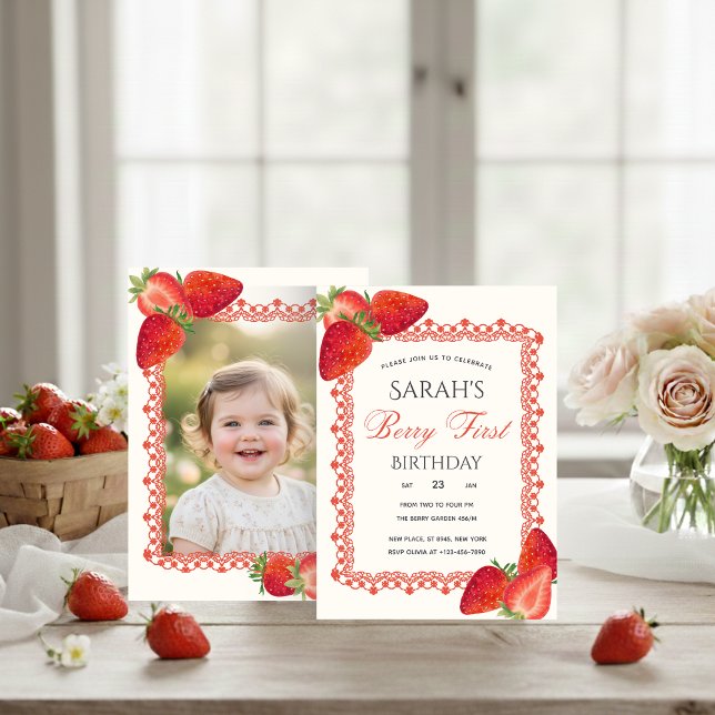 Red Lace Berry First Birthday Photo Invitation (Criador carregado)