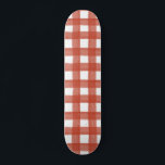 Red Watercolor Gingham Skateboard<br><div class="desc">Um estilo tão clássico como o seu A-game,  este skate divertido apresenta um design de gingham vermelho azul-d-água.</div>