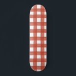 Red Watercolor Gingham Skateboard<br><div class="desc">Um estilo tão clássico como o seu A-game,  este skate divertido apresenta um design de gingham vermelho azul-d-água.</div>