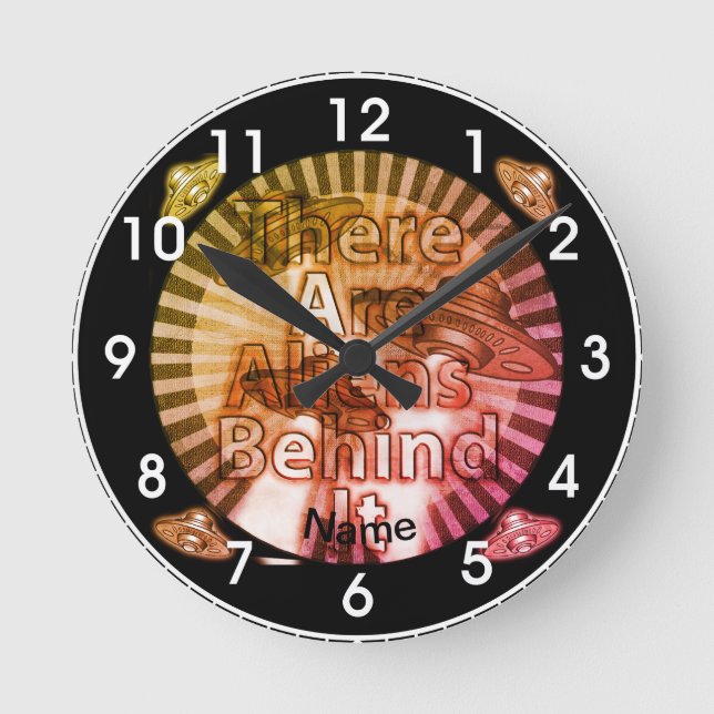 Redondo Aliens atrás do relógio (Frente)