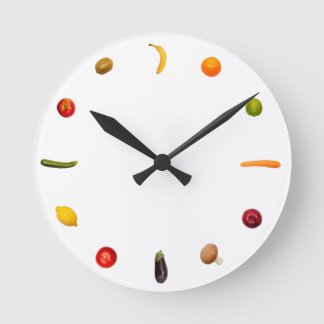Redondo Relógio com legumes e frutas