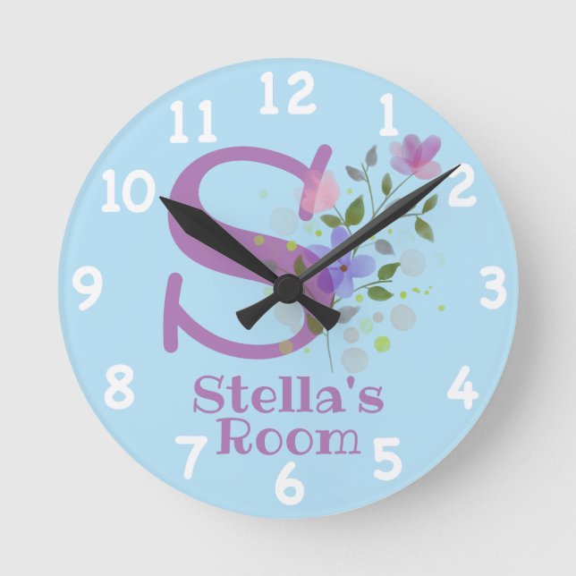 Redondo Relógio em Design Floral com Nome Stella & Inicial (Frente)