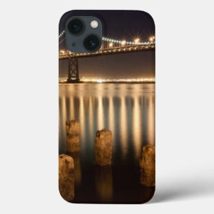 Reflexões da noite da ponte da baía de Oakland