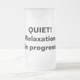 Relaxamento em andamento na caneca do fosco