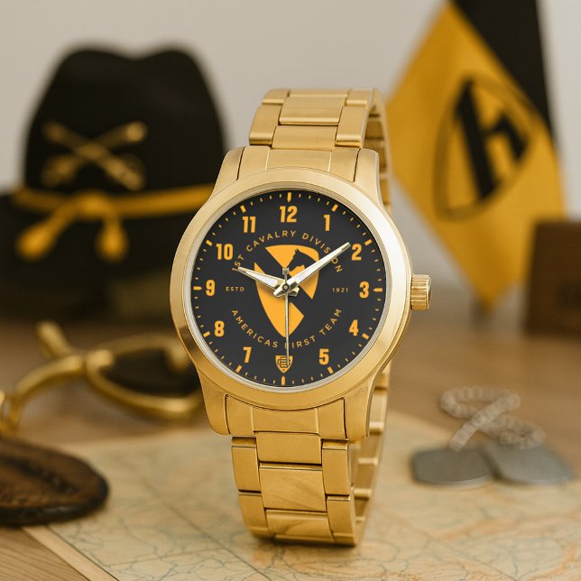 Relógio 1ª Divisão de Cavalaria "Americas First Team" Trib (1st Cavalry Division "America's First Team" Tribute Gold Stainless Steel Watch)