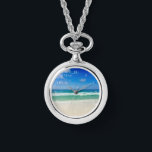 Relógio A fotografia de praia leva-me ao mar tropical<br><div class="desc">Uma bela fotografia de praia tirada no destino ideal de férias de Destin,  Flórida. As maravilhosas águas verdes de Sandestin se lavam até a costa arenosa sob céus azul sereno para fazer a foto perfeita das férias.</div>