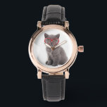 Relógio Bebês Mais Pobres | Óculos de coração de Kitten<br><div class="desc">Esta fotógrafa Getty Images mostra um gatinho com óculos em forma de coração.</div>