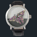 Relógio Borboleta Origami em Papel Floral<br><div class="desc">Flutuar como uma borboleta com esta bela peça de origami de Chariklia Zarris. Um belo papel de impressão floral foi usado para criar a borboleta origami,  e as púrpuras,  amarelos e verdes simplesmente saltam da peça. Comprar sua cópia hoje!</div>