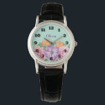 Relógio Buquê do Nome Personalizado das Flores de Aquarela<br><div class="desc">Personalize este relógio elegante com um nome em uma fonte de classe roxa. Um belo buquê de flores de aquarela,  formado por peônias cor-de-rosa,  anêmonas roxas e tulipas laranja cercadas por folhas verdes. Colocada sobre uma textura de cor da água verde de menta macia.</div>