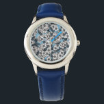Relógio Cereja floresce em branco e azul<br><div class="desc">Padrão desenhado à mão com flor de cereja</div>