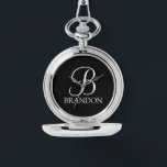 Relógio Chaveiro de Monograma e Nome de Script Personaliza<br><div class="desc">Monograma personalizado e Dif de nome apresentam monograma personalizado em estilo de fonte de script clássico branco e nome no estilo de fonte de serif clássico branco em fundo preto. Perfeito como presentes de férias,  reunião familiar favorece e para quaisquer ocasiões especiais.</div>