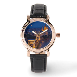 Relógio Corrente Ponte e Lua Cheia à Noite