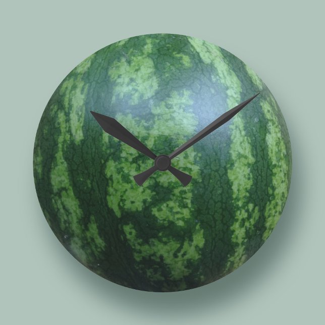 Relógio de Parede da Cozinha de Melancia (Celebrate your love of this juicy fruit with this delightful round green watermelon clock)