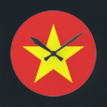 Relógio de Parede de Bandeira do Vietnã<br><div class="desc">Vietnam Flag. Design na parede. Vestuário, acessórios, produtos para escritório, produtos para casa e muito mais... Não se esqueça da coleção inteira.</div>