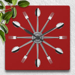 Relógio de Parede de Spoon e Fork<br><div class="desc">Relógio da cozinha do excelente com um garfo e design de colher. Por favor,  note: não há garfos ou colheres neste relógio,  é apenas um design impresso.</div>