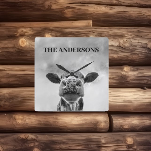 Relógio de Parede Quadrado Nuvens Vaca Espiando Pr (Criador carregado)