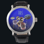 Relógio De Pulso Controlo de Presente do Monograma Personalizado do<br><div class="desc">Para personalizar/personalizar com as iniciais/nome do receptor,  escolha a fonte,  a cor da fonte ideal ou exclua-a se não for necessário. Disponível em vários estilos e cores diferentes.</div>