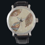 Relógio De Pulso Três Folhas no Fundo de Textura Linen<br><div class="desc">As melhores coisas vêm em três! Colocadas sobre um fundo de linho,  essas folhas parecem estar flutuando em direção ao chão em um trombo de outono. Pegue-os e coloque-os na sua parede hoje!</div>