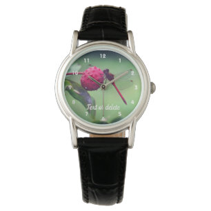 Relógio Dragonfly Vermelha Na Fruta Dogwood Personalizada