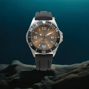 Relógio Elegante Monograma Dourado, com Vista Metálica