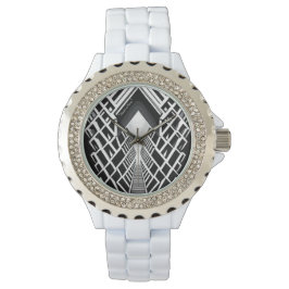 Relógio Escada Monocromática: Obelisco de Contrastes