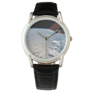 Relógio Formação De Nuvens Em Torno Do Sol Ao Longo Do Pac