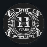 Relógio Grande 11 aniversário de casamento aço<br><div class="desc">Seu décimo primeiro aniversário de casamento tem o dom tradicional é o aço. Este design de estilo crest é um design romântico para casais que celebram 11 anos de casamento. Se você quiser alguma ajuda para personalizar este design, por favor, entre em contato comigo, eles podem pedir a este botão...</div>