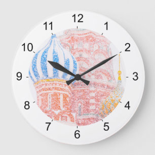 Relógio Grande A catedral da manjericão da rua na tempestade de