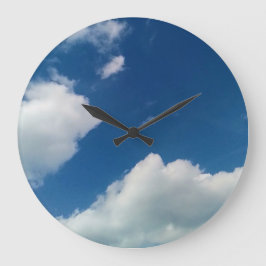 Relógio Grande A softness to the clouds