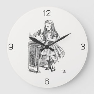 Relógio Grande Alice no País das Maravilhas, segurando a garrafa 