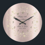Relógio Grande Aniversário Dourado de Confetti Rosa de Diamantes<br><div class="desc">Diamantes de ouro elegantes sobre fundo de ouro rosa.</div>