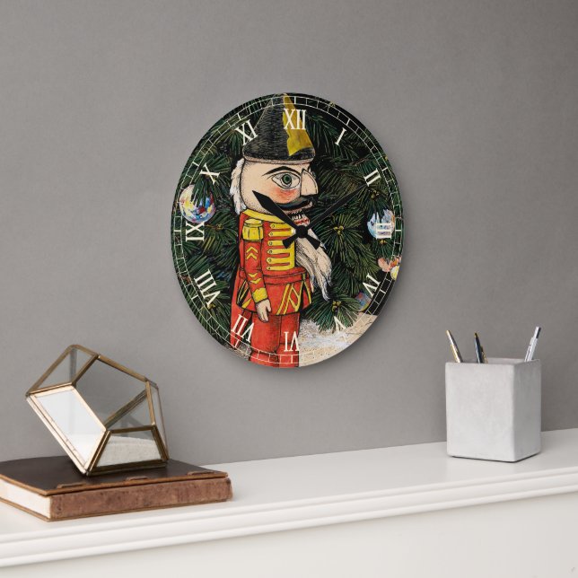 Relógio Grande Aparador de Nozes Antigo sob a Árvore de Natal (Escritório)